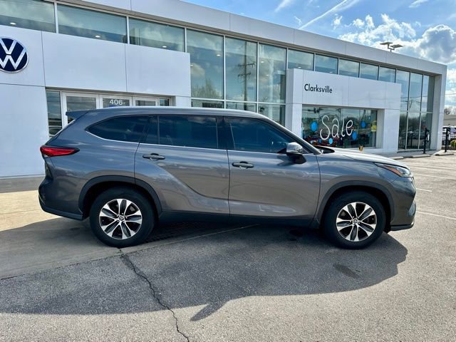 Used 2020 Toyota Highlander XLE image 8