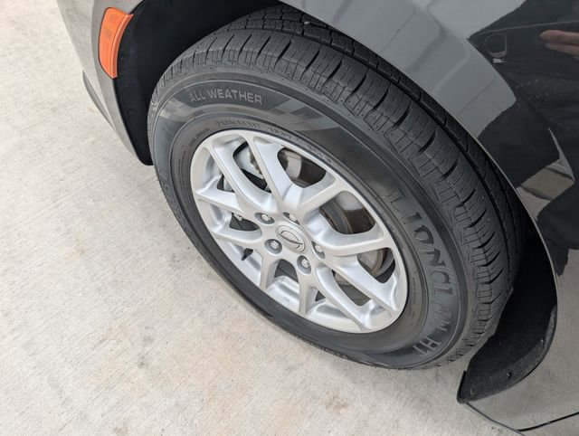 Used 2022 Chrysler Pacifica Touring-L image 7