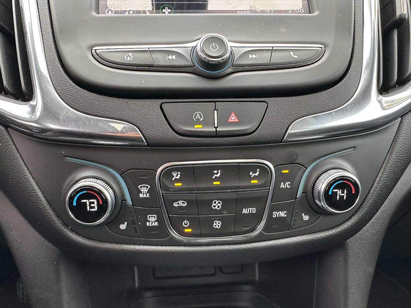 Used 2023 Chevrolet Equinox LT image 27