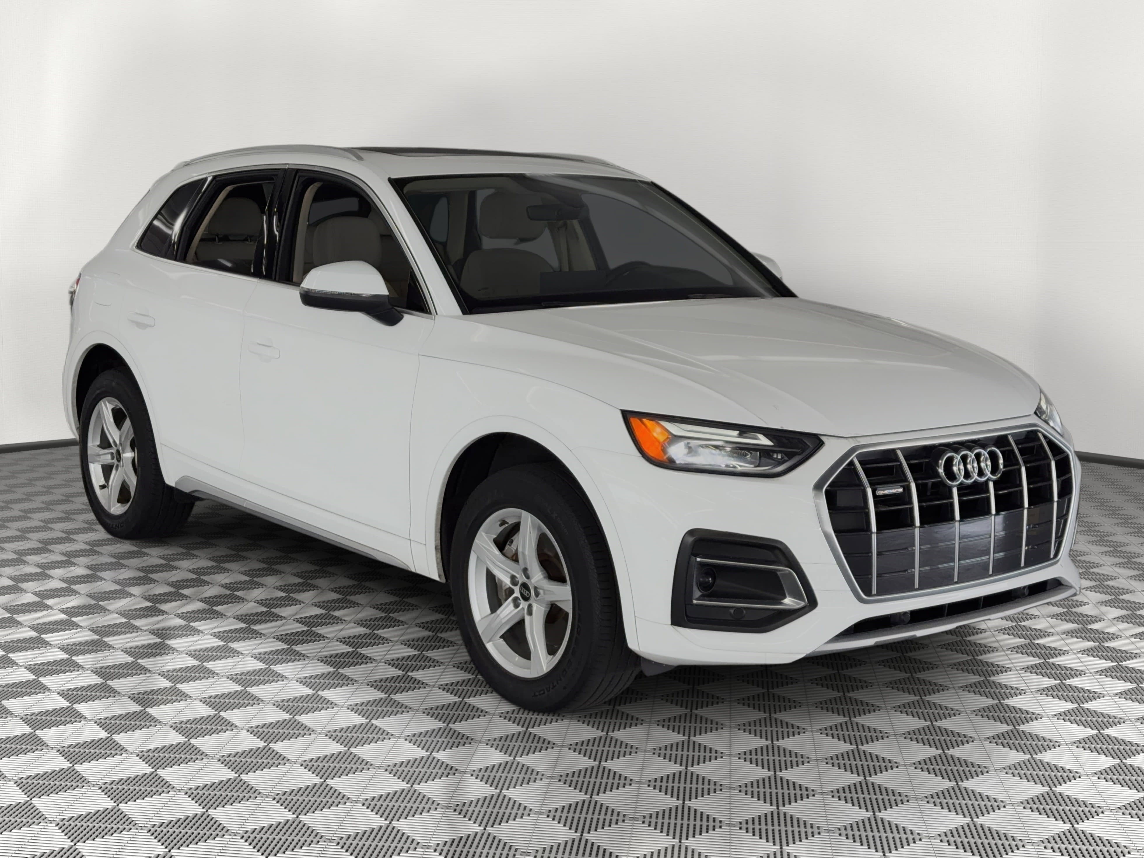Used 2023 Audi Q5 2.0T Premium w/ Convenience Package AWD/4WD image 7