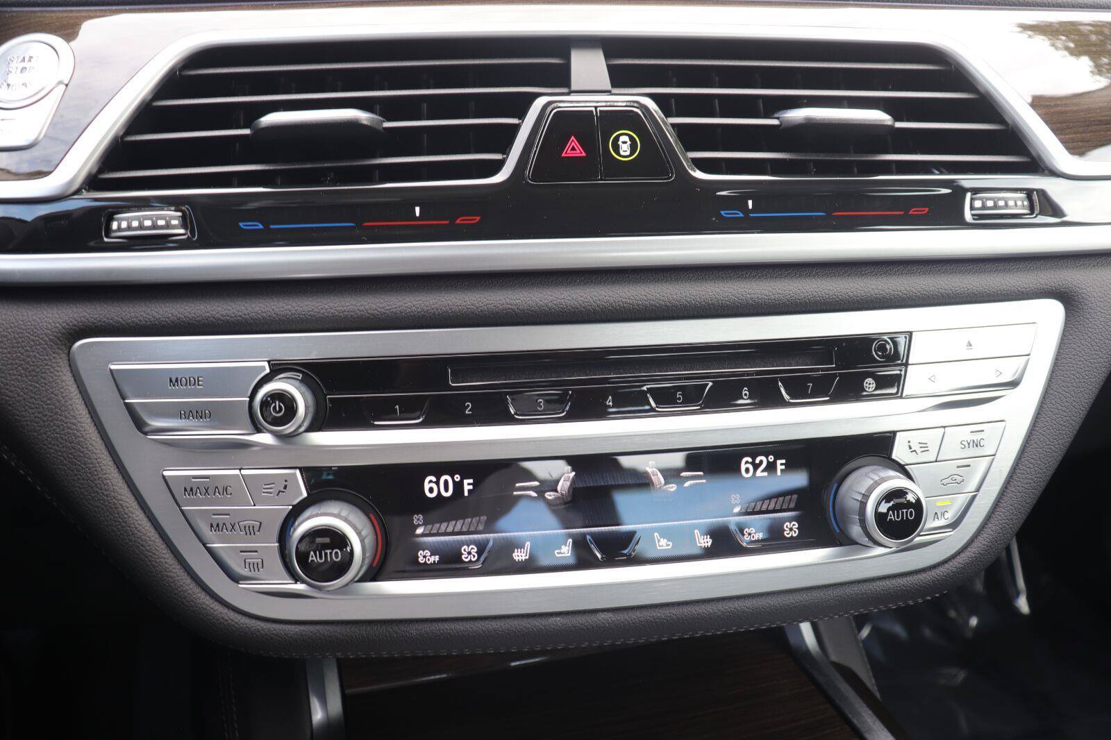 Used 2020 BMW 740i RWD image 36