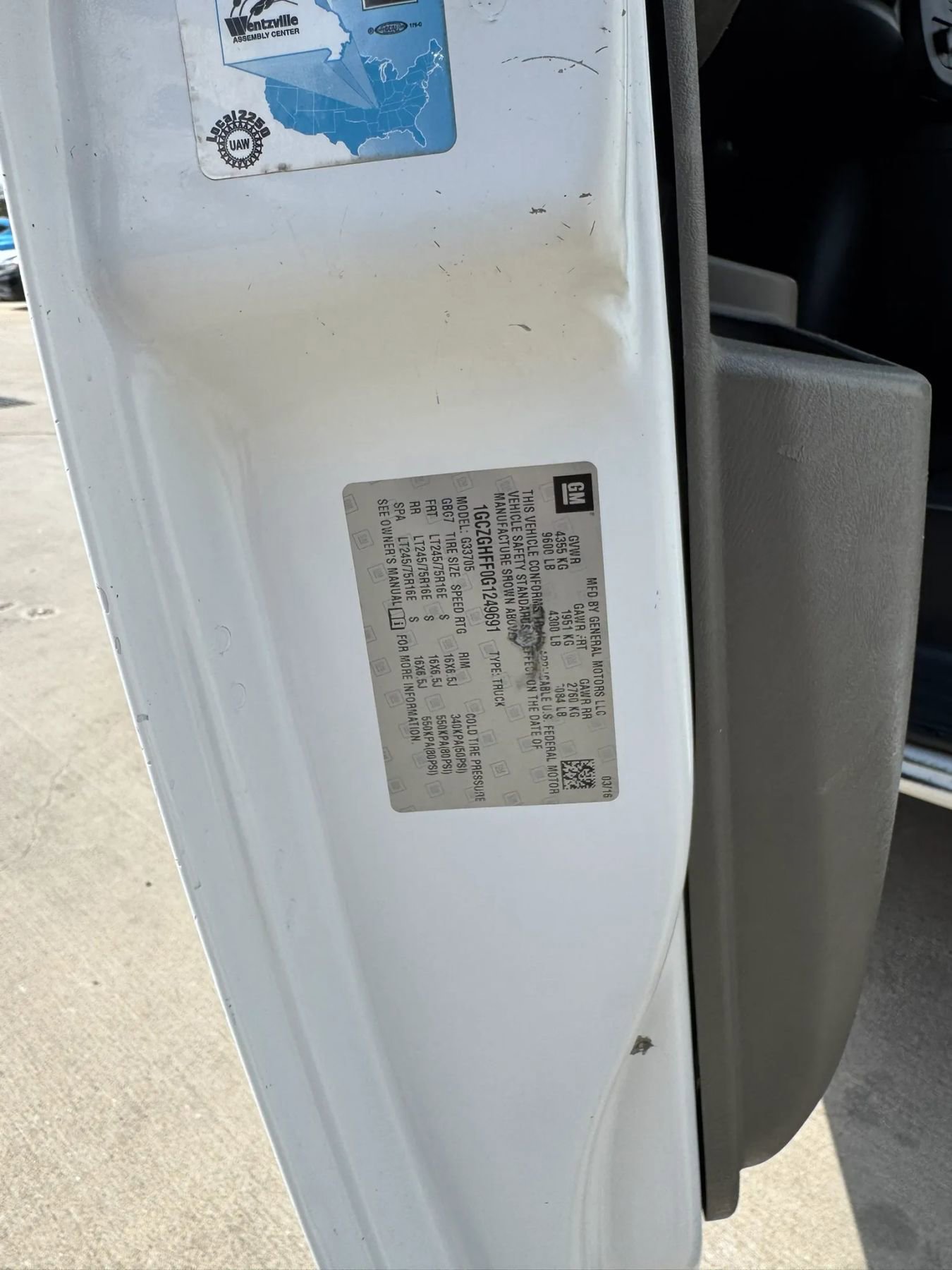 Used 2016 Chevrolet Express 3500 Extended image 47