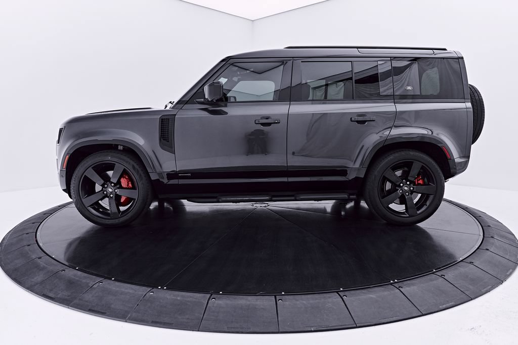 Used 2023 Land Rover Defender 110 X AWD/4WD image 12