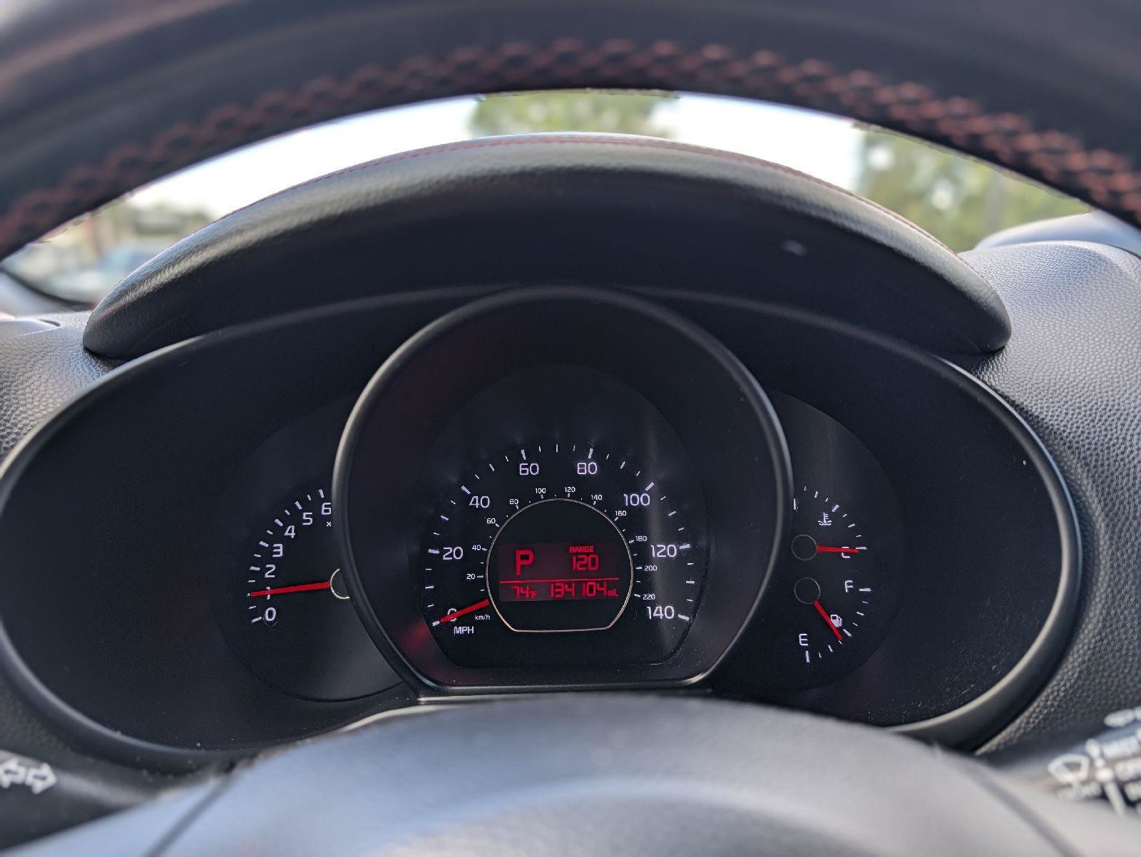 Used 2014 Kia Soul + FWD image 23