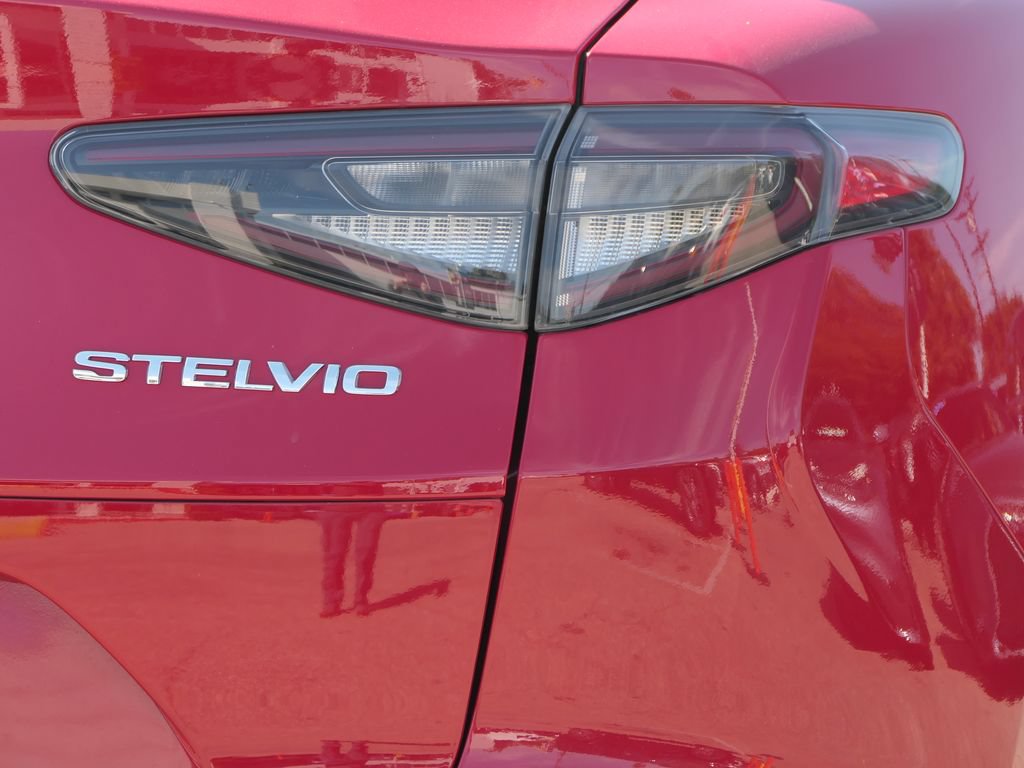Used 2024 Alfa Romeo Stelvio Quadrifoglio w/ Active Assist Plus Package AWD/4WD image 4