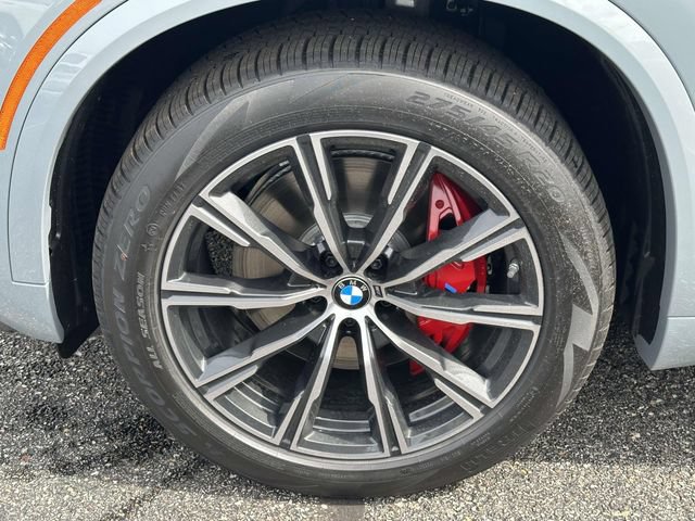 New 2026 BMW X5 xDrive40i w/ M Sport Package AWD/4WD image 7