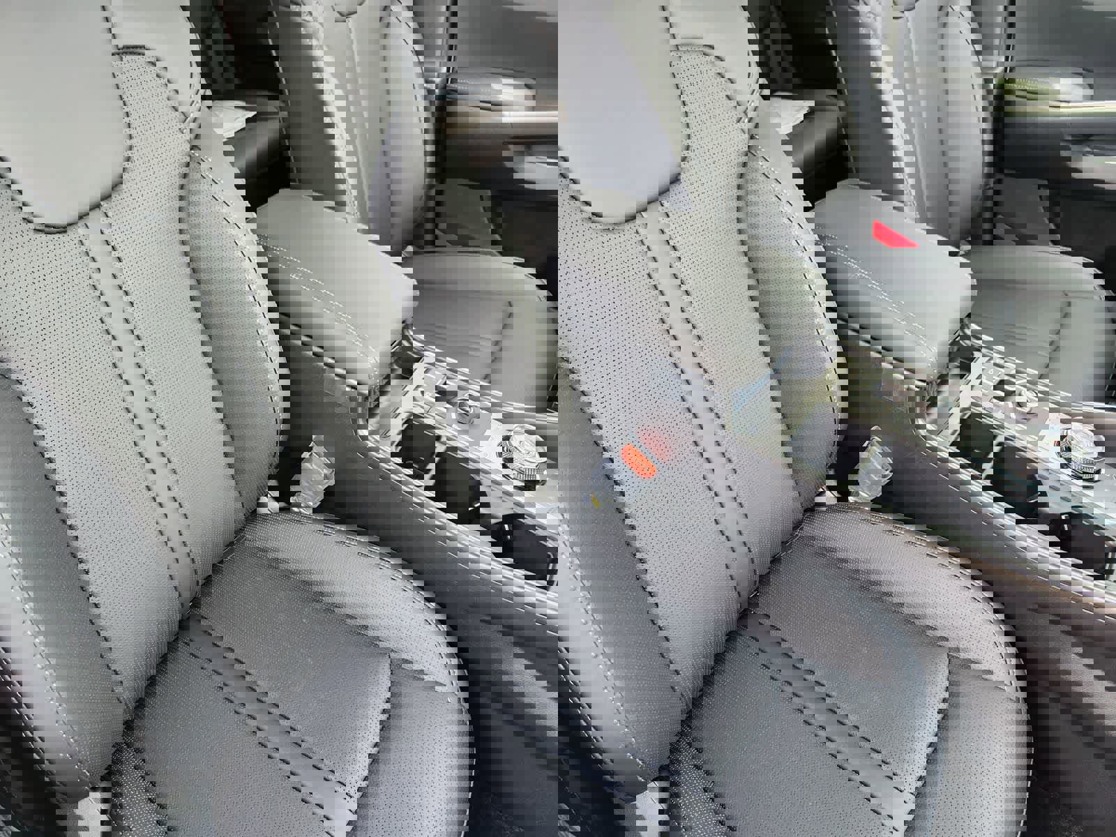 New 2026 Kia Sorento EX FWD image 13