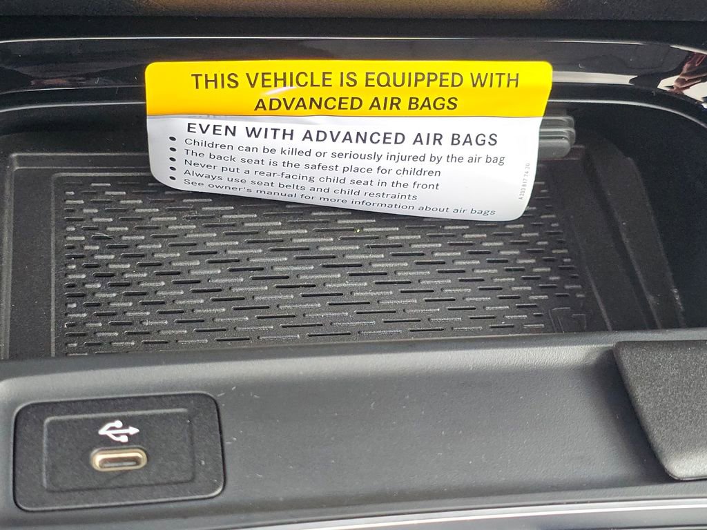 New 2026 Mercedes-Benz GLB 250 4MATIC image 33