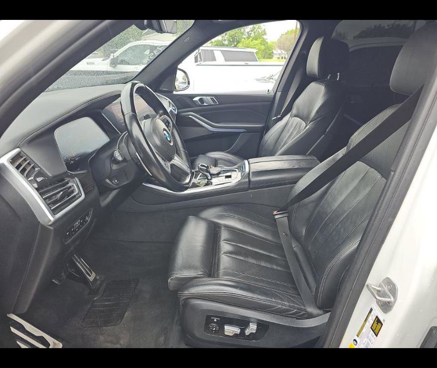 Used 2020 BMW X5 M50i w/ Premium Package image 3