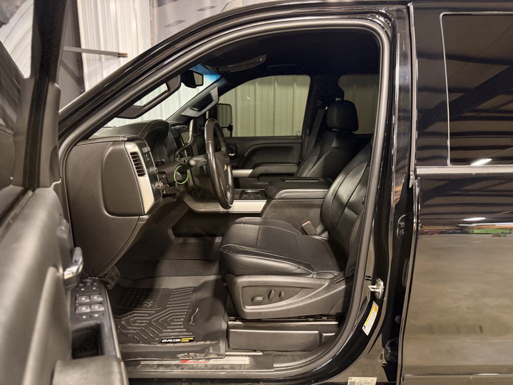 Used 2019 Chevrolet Silverado 2500 LTZ w/ Duramax Plus Package AWD/4WD image 22