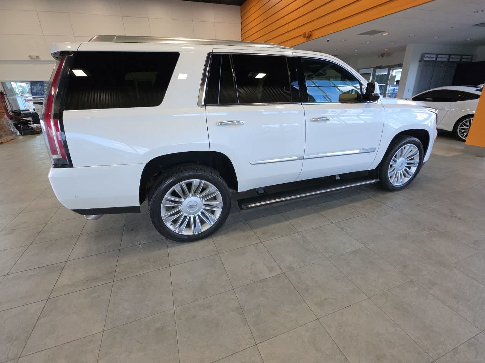 Used 2017 Cadillac Escalade Platinum AWD/4WD image 7