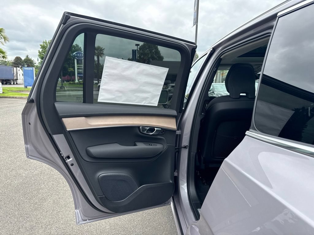 New 2026 Volvo XC90 B6 Plus w/ Protection Package AWD/4WD image 15