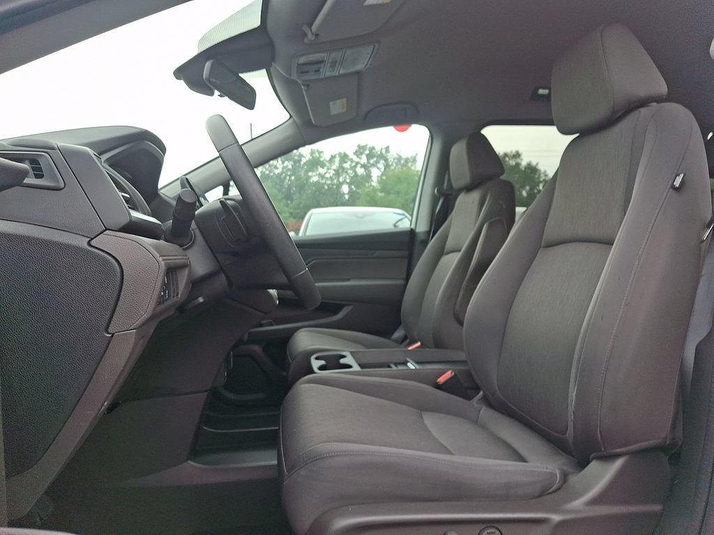Used 2023 Honda Odyssey EX image 13