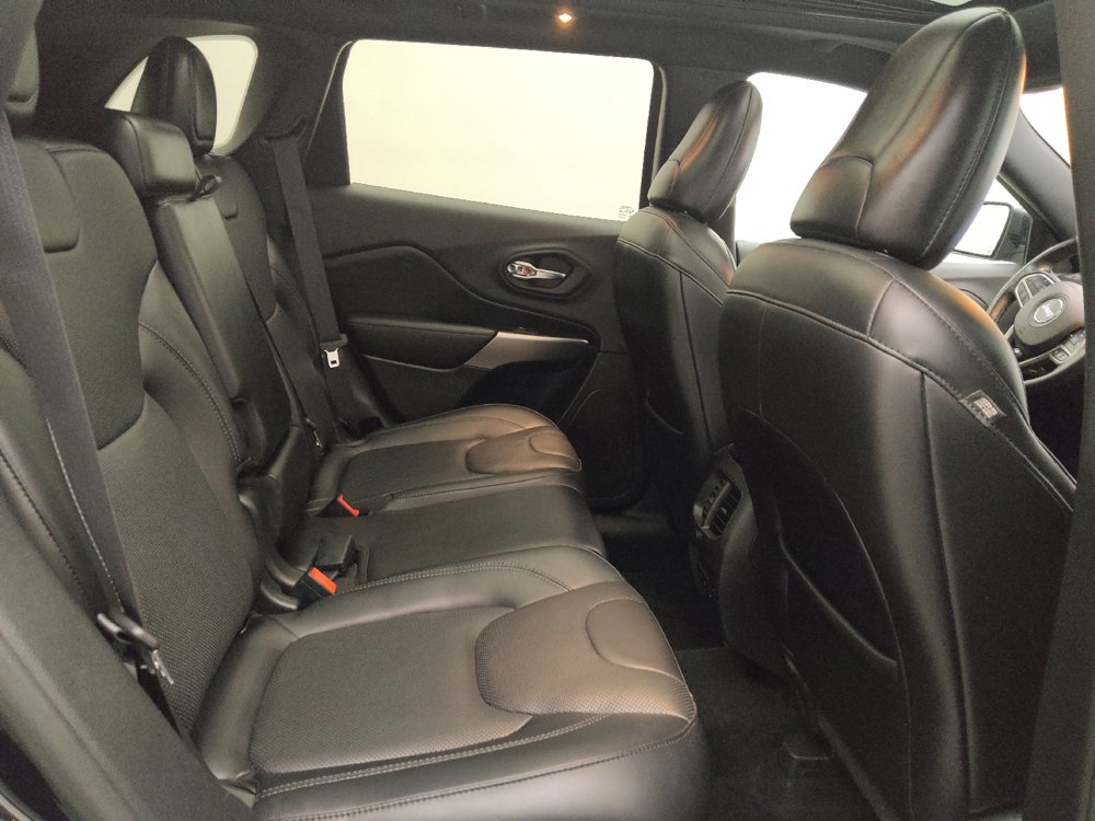 Used 2019 Jeep Cherokee High Altitude AWD/4WD image 19