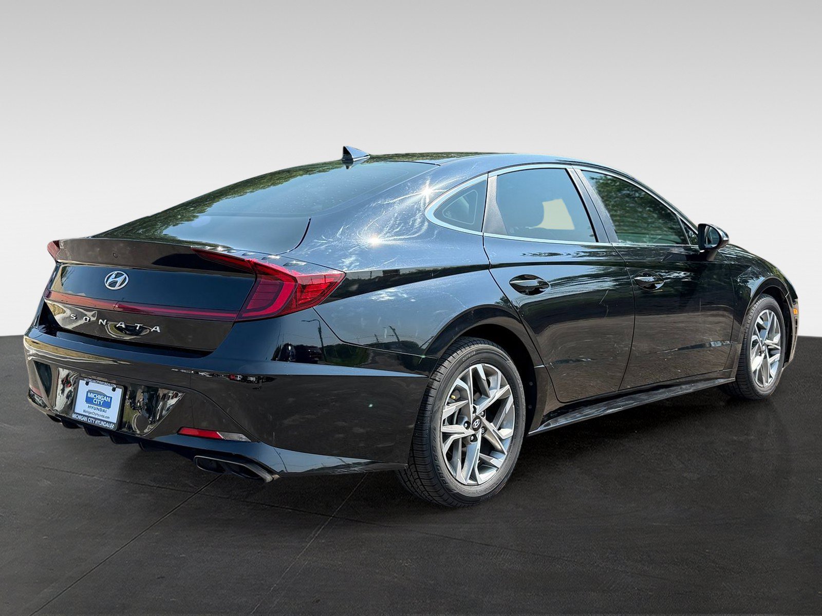 Used 2021 Hyundai Sonata SEL w/ Cargo Package FWD image 3