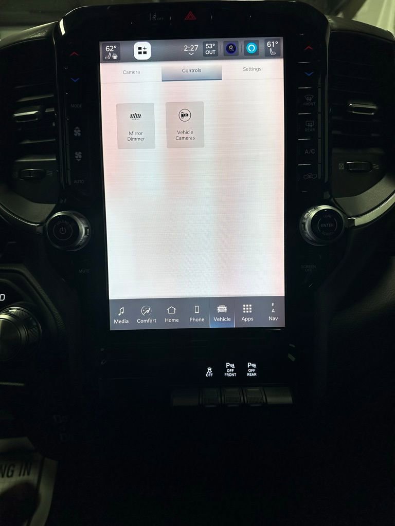 Used 2025 RAM 1500 Laramie image 30