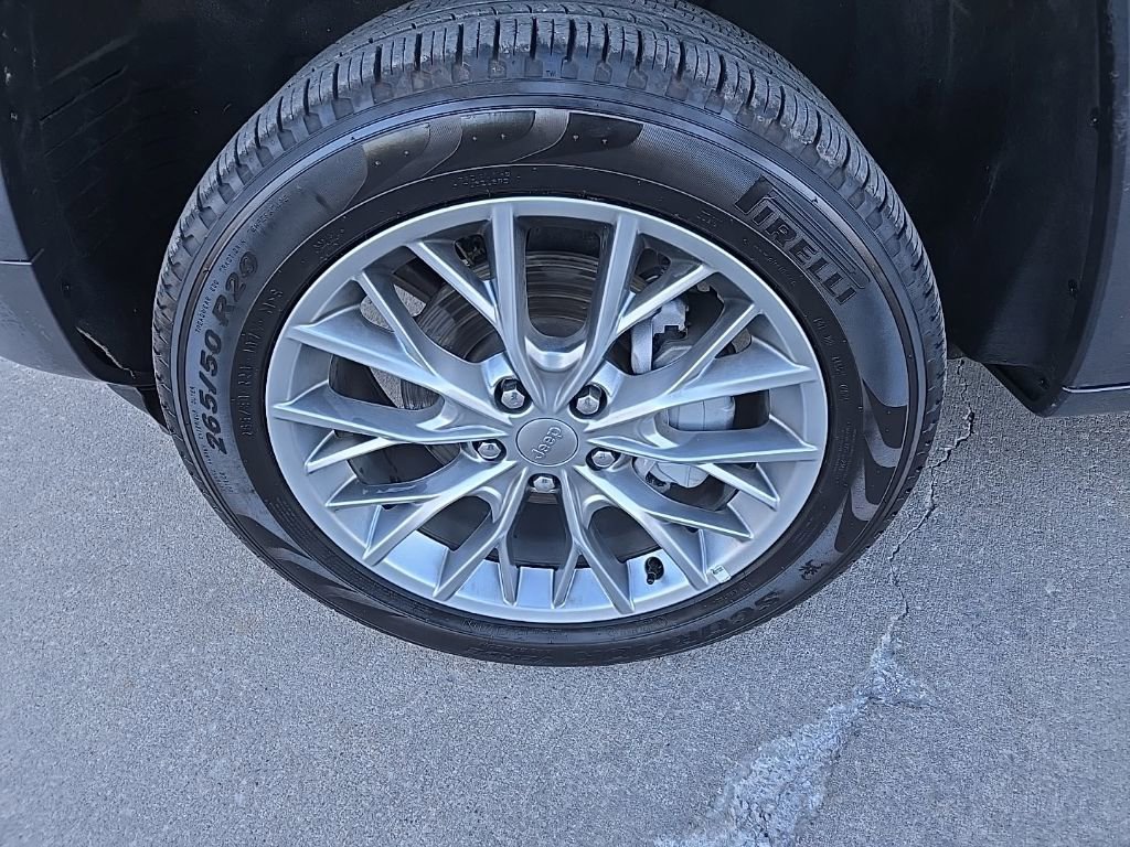 Used 2025 Jeep Grand Cherokee Summit image 23