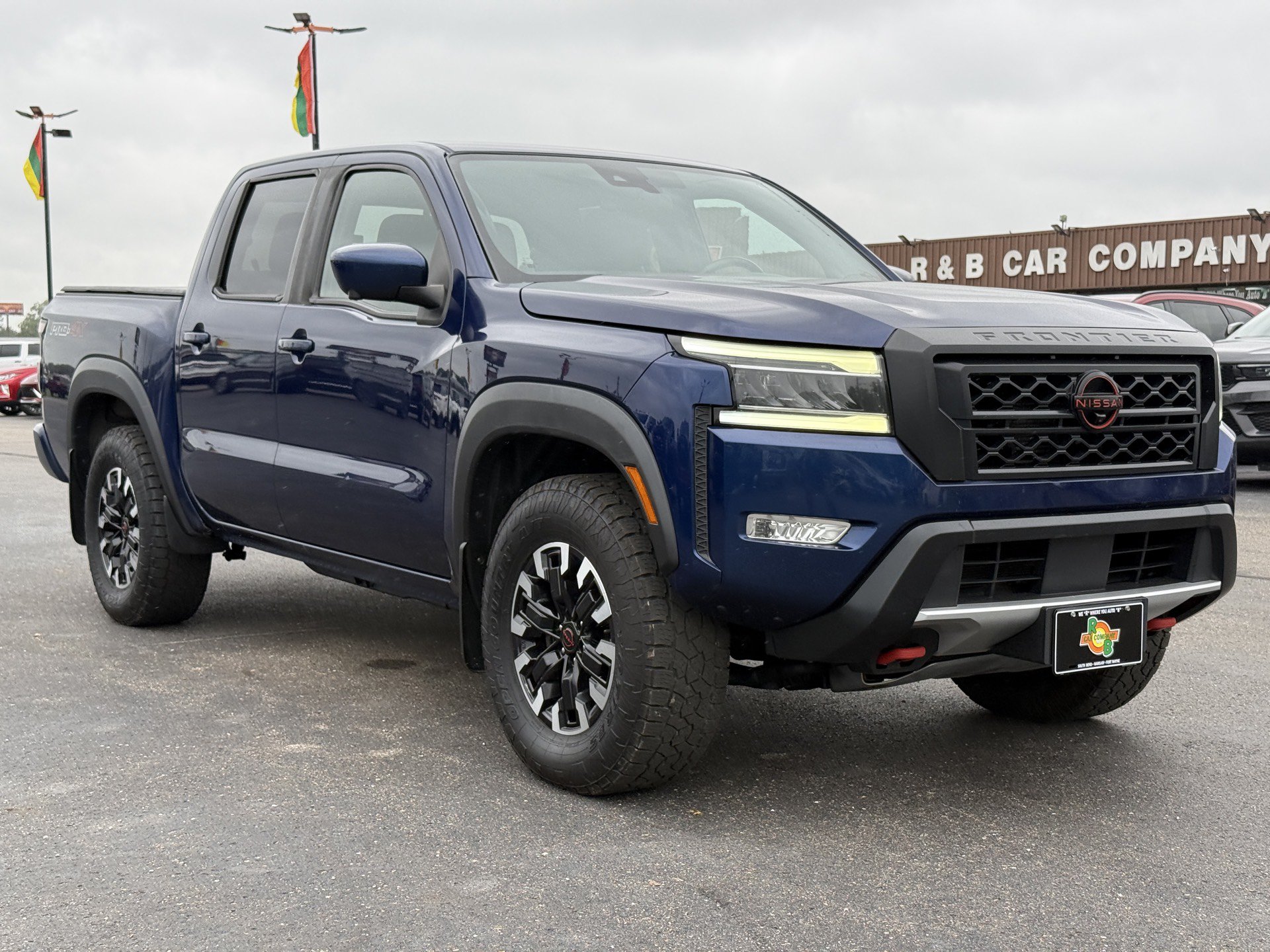 Used 2022 Nissan Frontier S AWD/4WD image 2