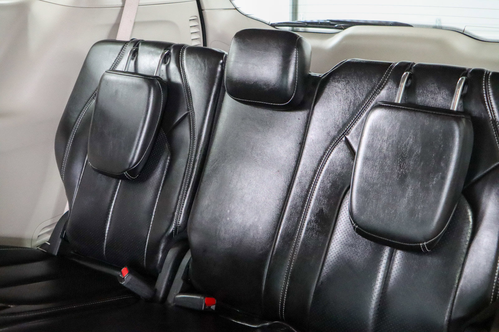 Used 2023 Chrysler Pacifica Touring-L image 25