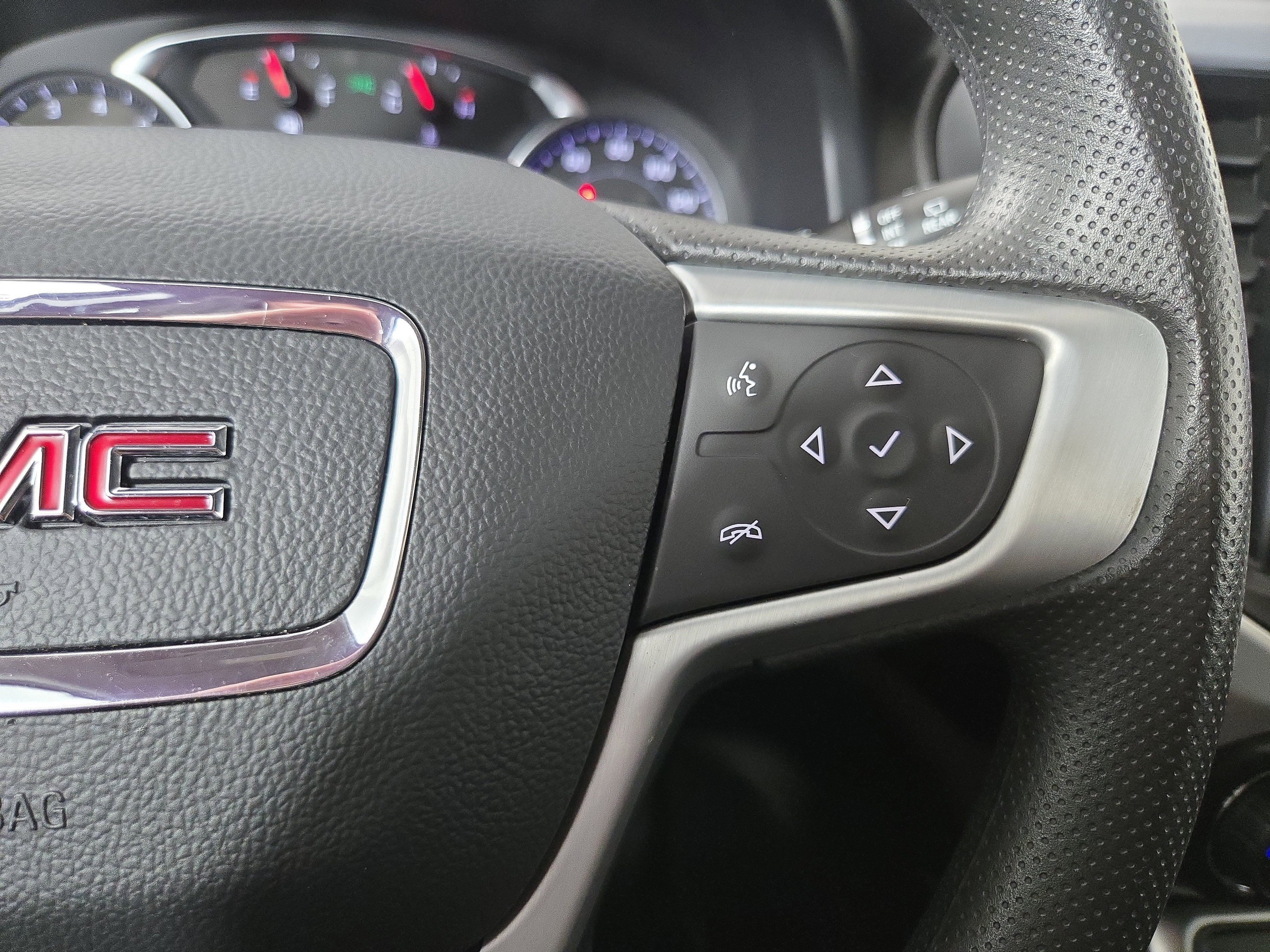 Certified 2023 GMC Acadia SLE image 17