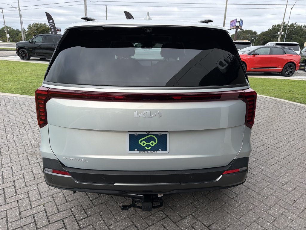 Used 2025 Kia Carnival SX Prestige FWD image 5