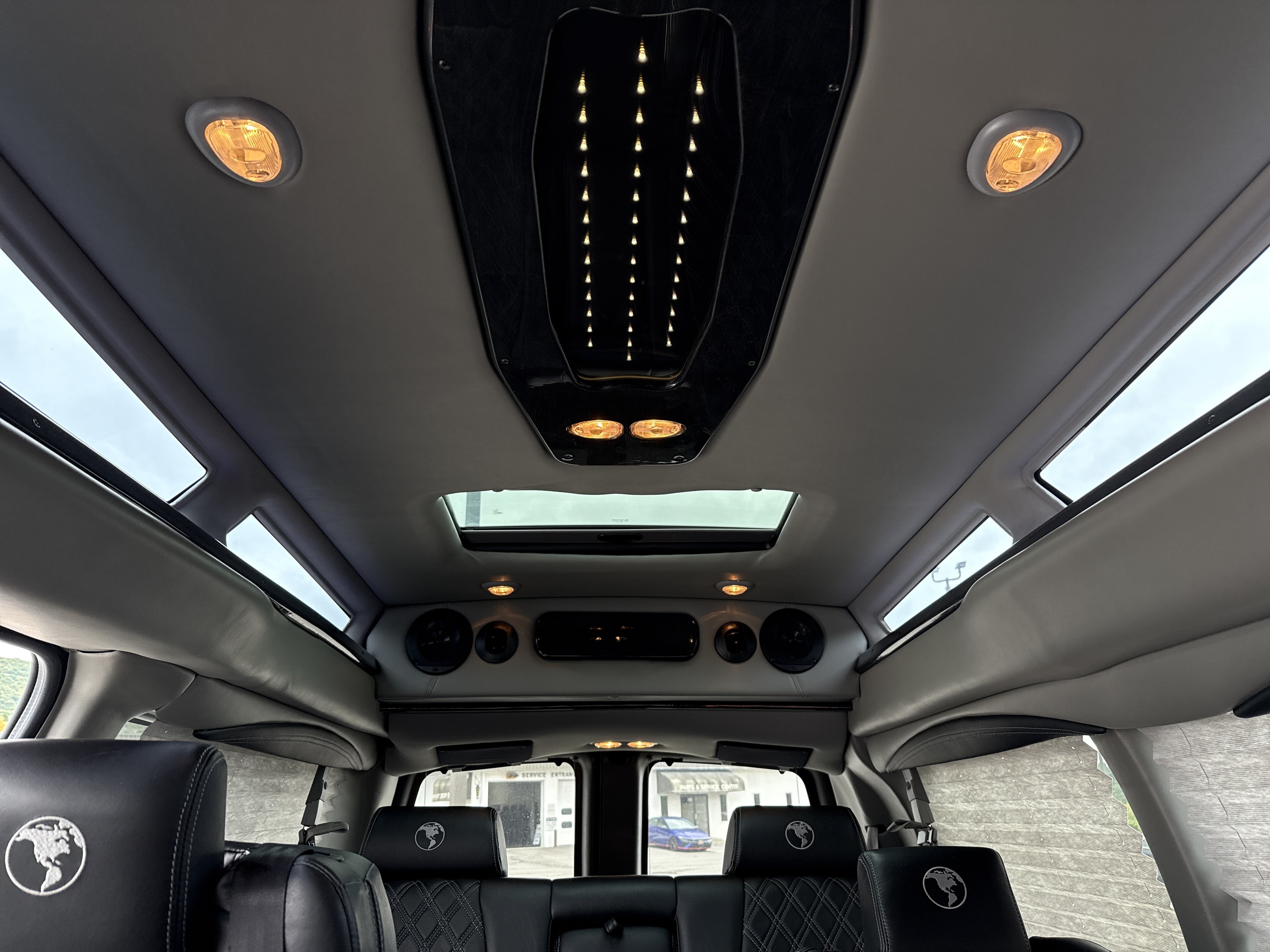 Used 2021 Chevrolet Express 2500 LS w/ Enhanced Convenience Package RWD image 30