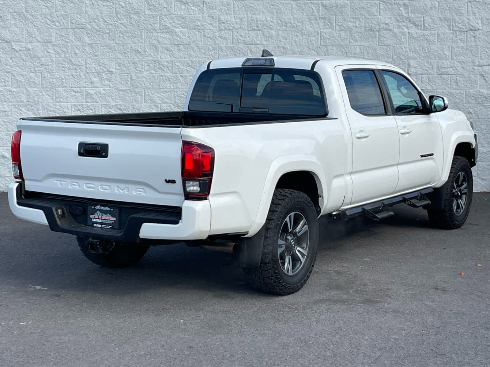Used 2019 Toyota Tacoma TRD Sport image 7