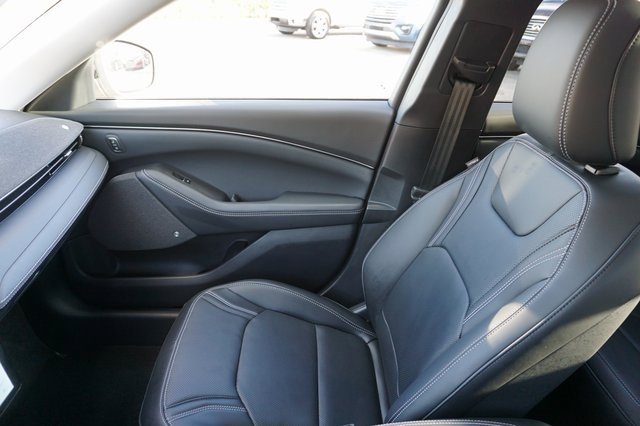 Used 2025 Ford Mustang Mach-E Premium image 26