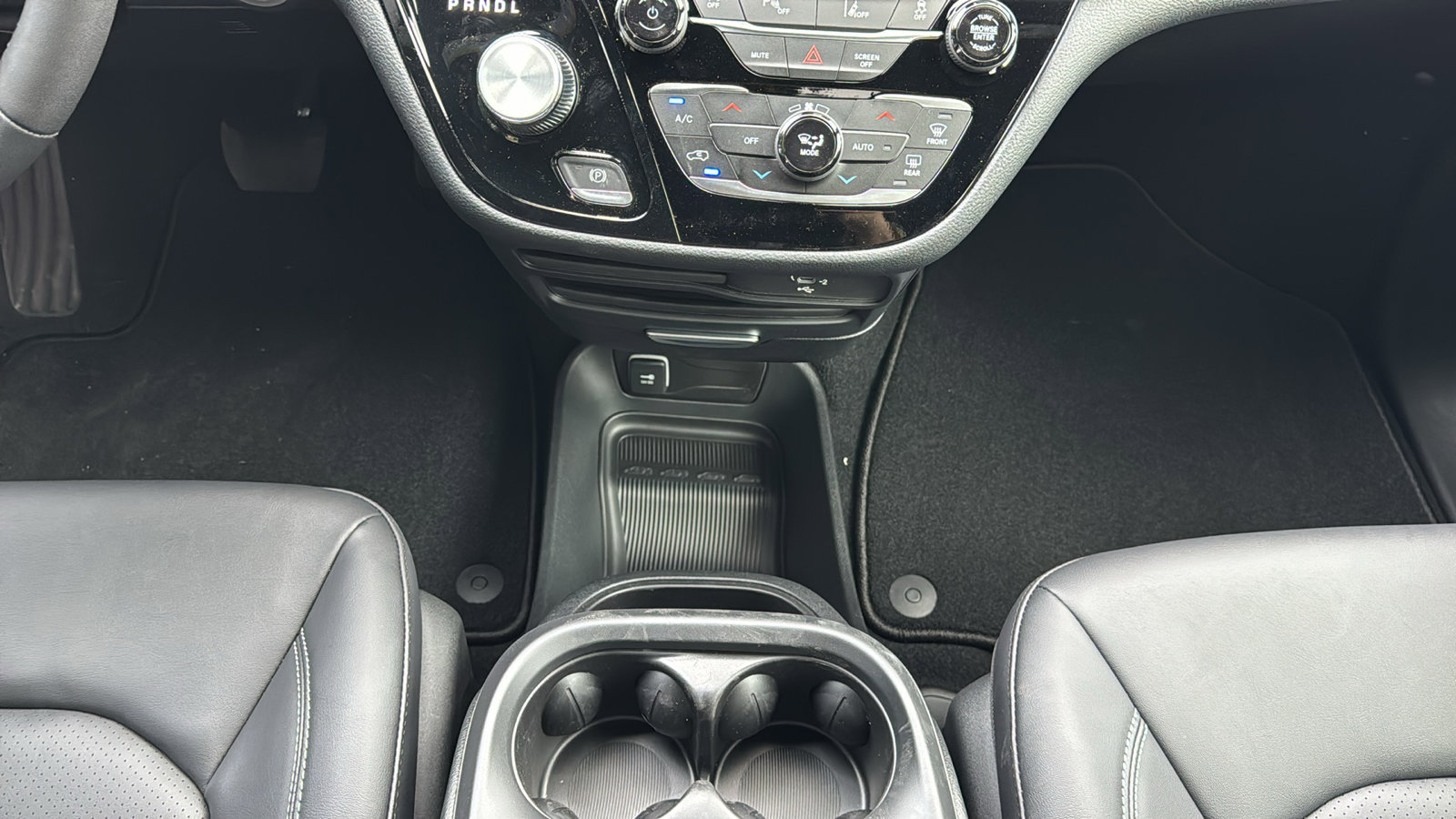 New 2026 Chrysler Pacifica Select FWD image 23