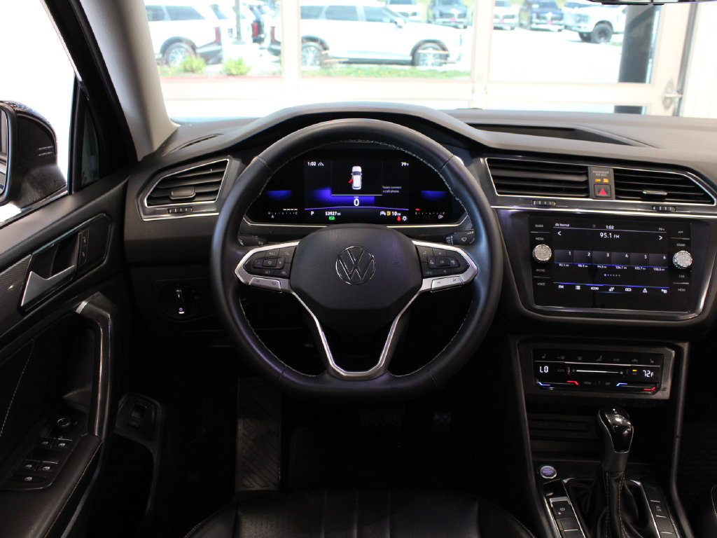 Used 2022 Volkswagen Tiguan SE AWD/4WD image 21