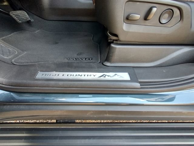 Used 2021 Chevrolet Tahoe High Country image 32