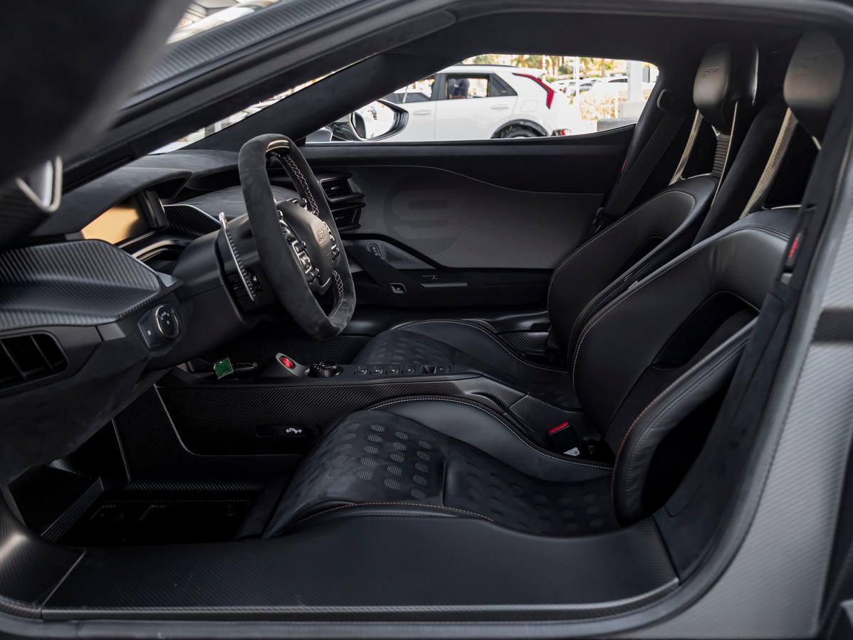 Used 2019 Ford GT RWD image 17