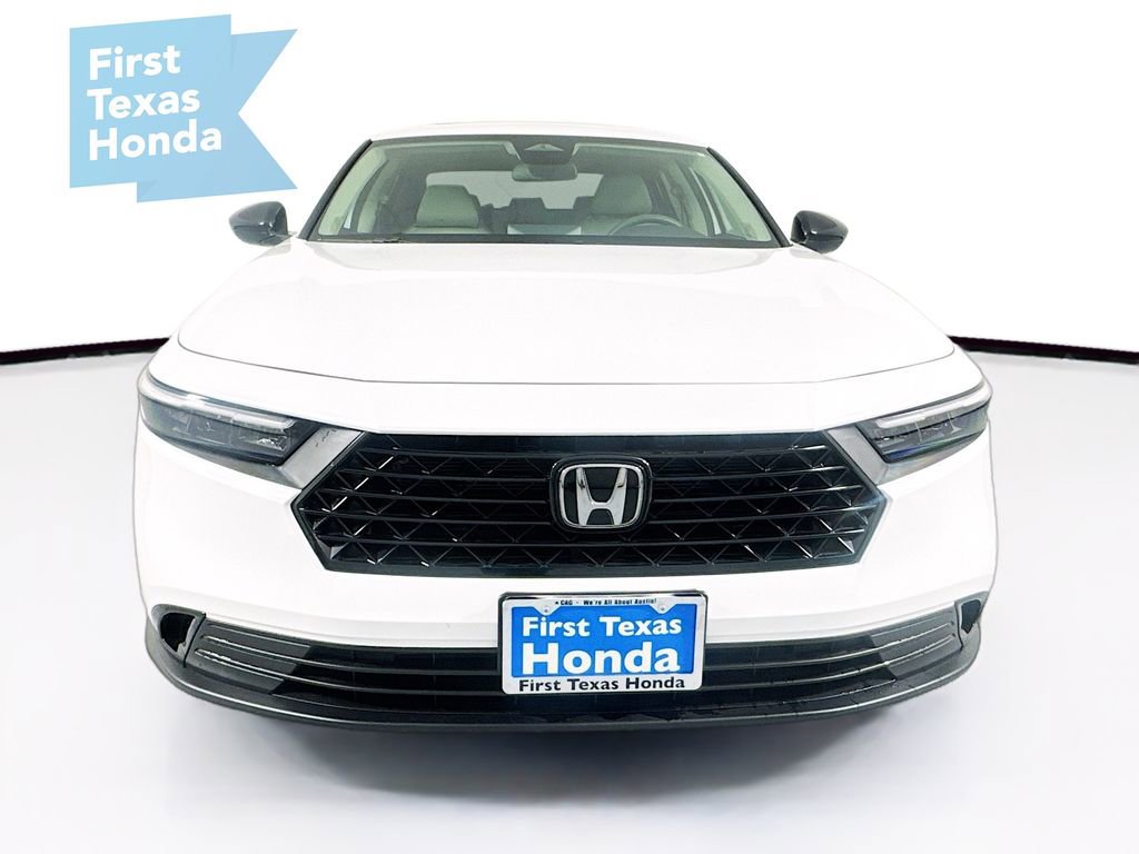 Certified 2025 Honda Accord SE image 2