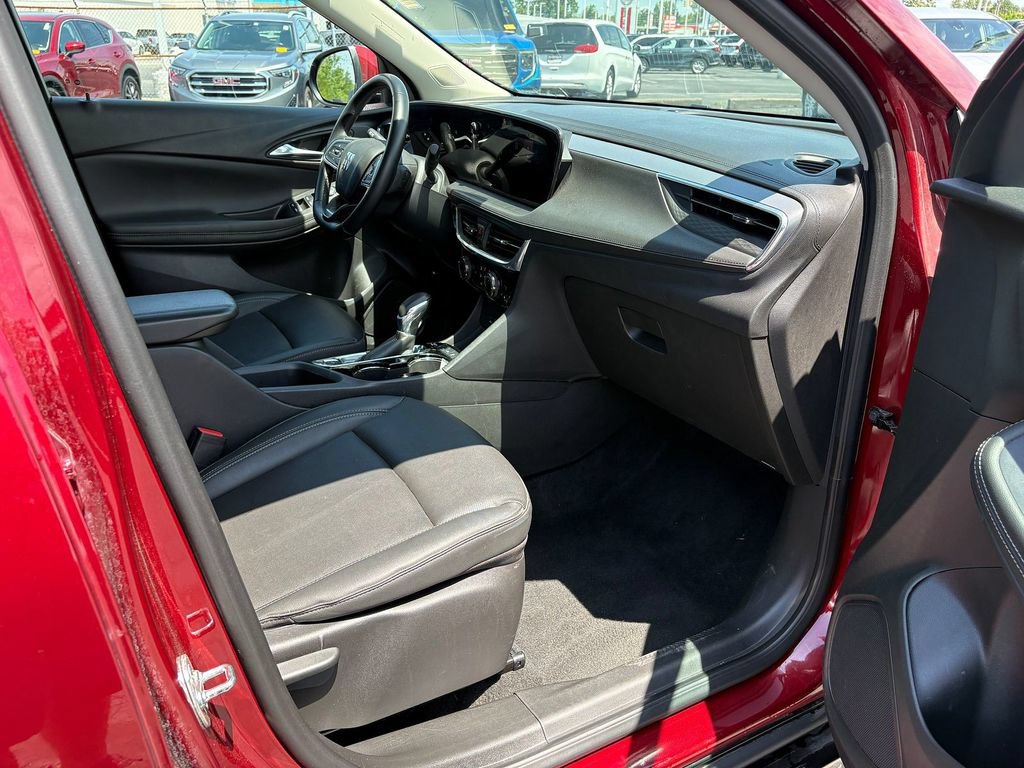 Used 2024 Buick Encore GX Sport Touring AWD/4WD image 10