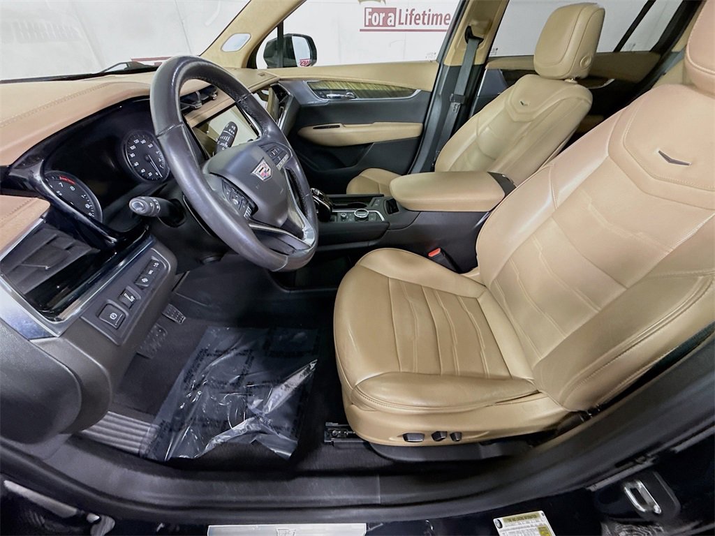 Used 2020 Cadillac XT6 Premium Luxury w/ Platinum Package image 24