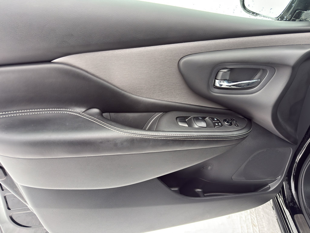 Certified 2024 Nissan Murano SV w/ SV Midnight Edition Package image 13