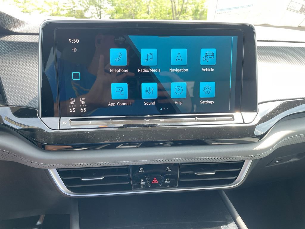 New 2025 Volkswagen Atlas Cross Sport SEL R-Line image 46