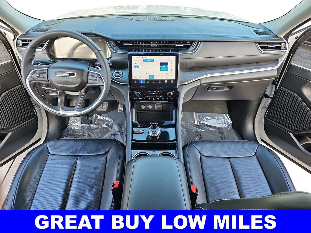 Used 2023 Jeep Grand Cherokee Limited w/ Luxury Tech Group II image 9