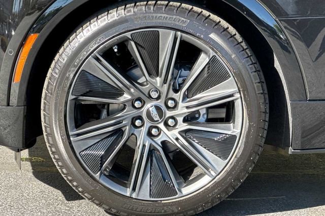New 2026 Cadillac Lyriq Signature Sport w/ LPO, Floor Liner Package image 25