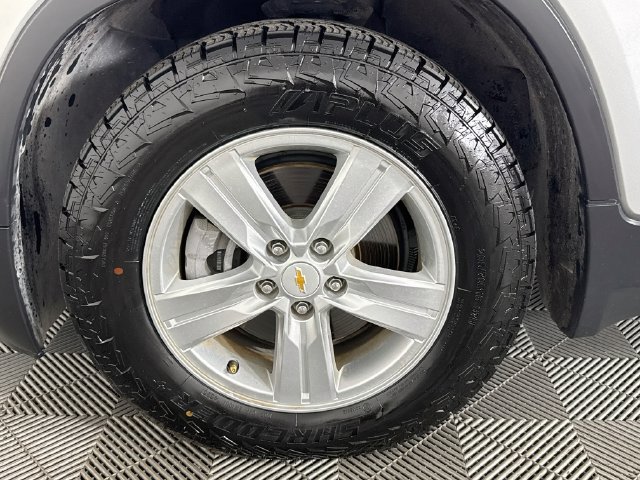 Used 2019 Chevrolet Trax LT w/ LT Convenience Package FWD image 35