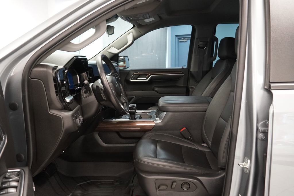 Used 2023 Chevrolet Silverado 1500 RST w/ Rally Edition image 4