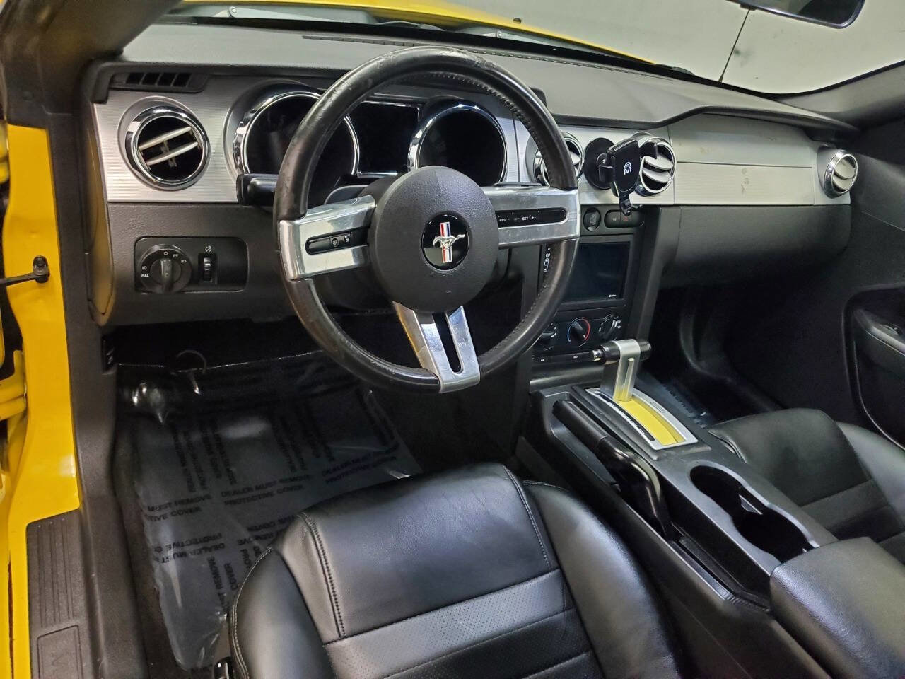 Used 2005 Ford Mustang GT Premium image 8