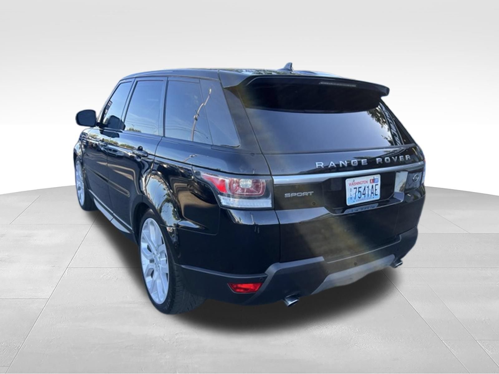 Used 2016 Land Rover Range Rover Sport SE AWD/4WD image 3