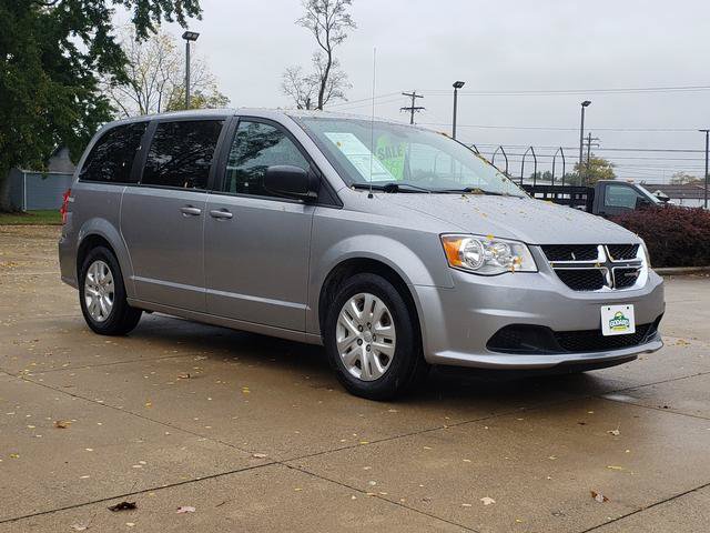 Used 2018 Dodge Grand Caravan SE w/ UConnect Hands-Free Group FWD image 3