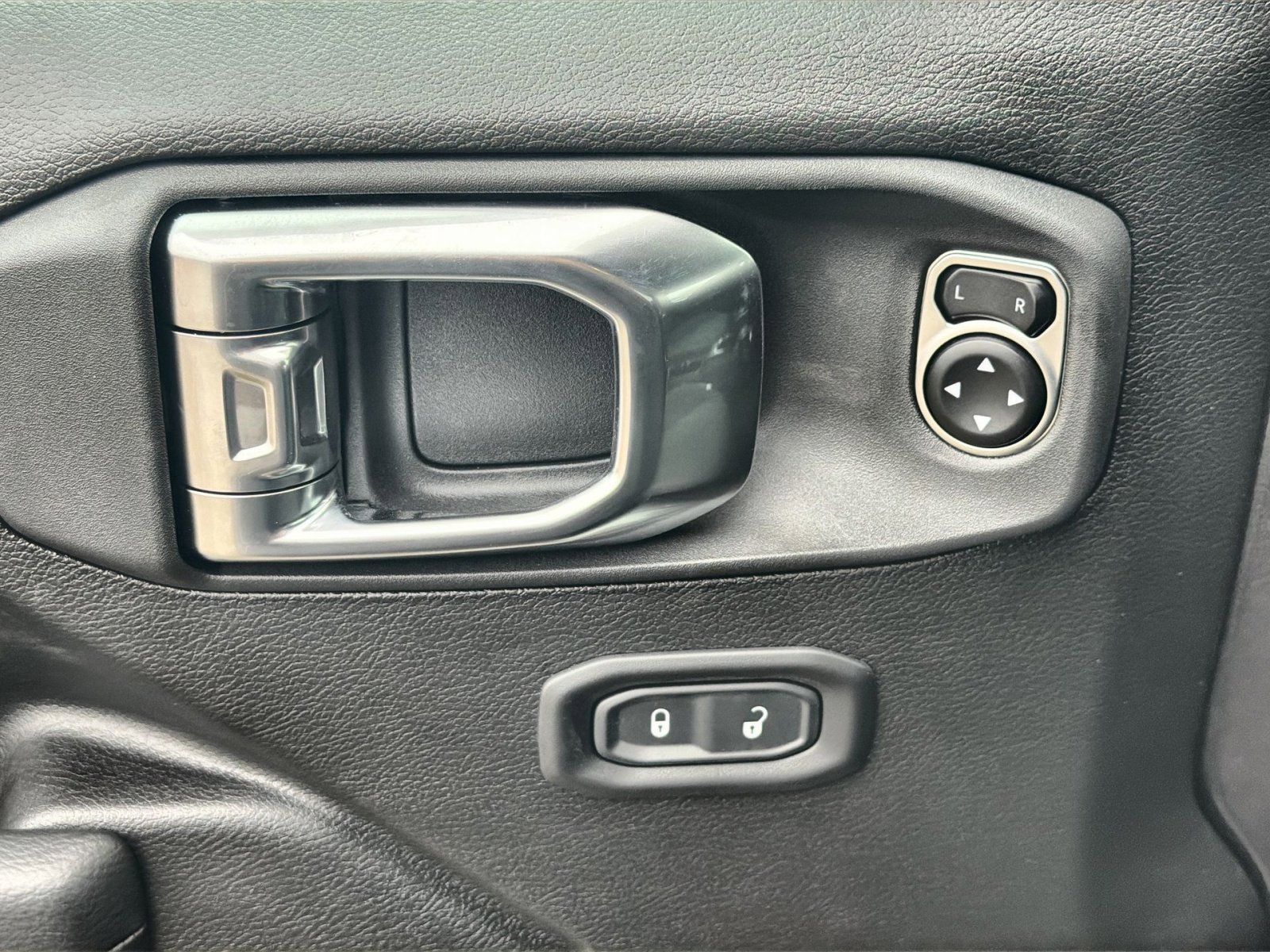 New 2026 Jeep Wrangler Unlimited Sport AWD/4WD image 15