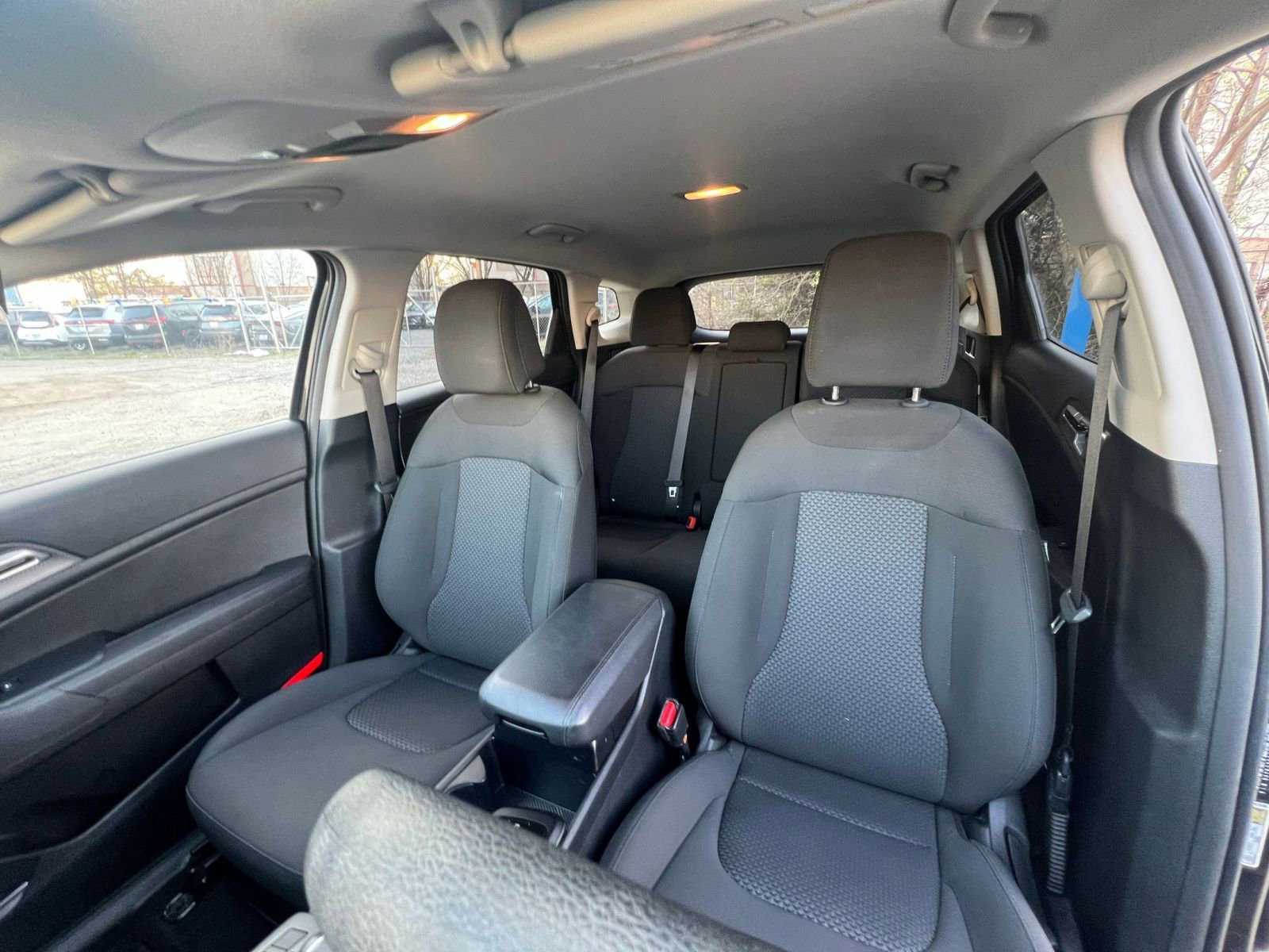 Used 2025 Kia Sportage LX image 35