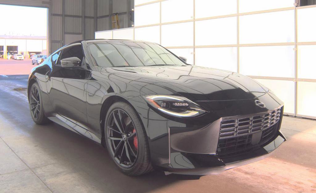 Used 2025 Nissan Z Performance w/ Floor Mat Package RWD image 3