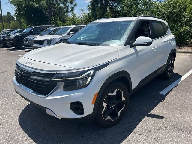 Certified 2024 Kia Seltos EX AWD/4WD image 11