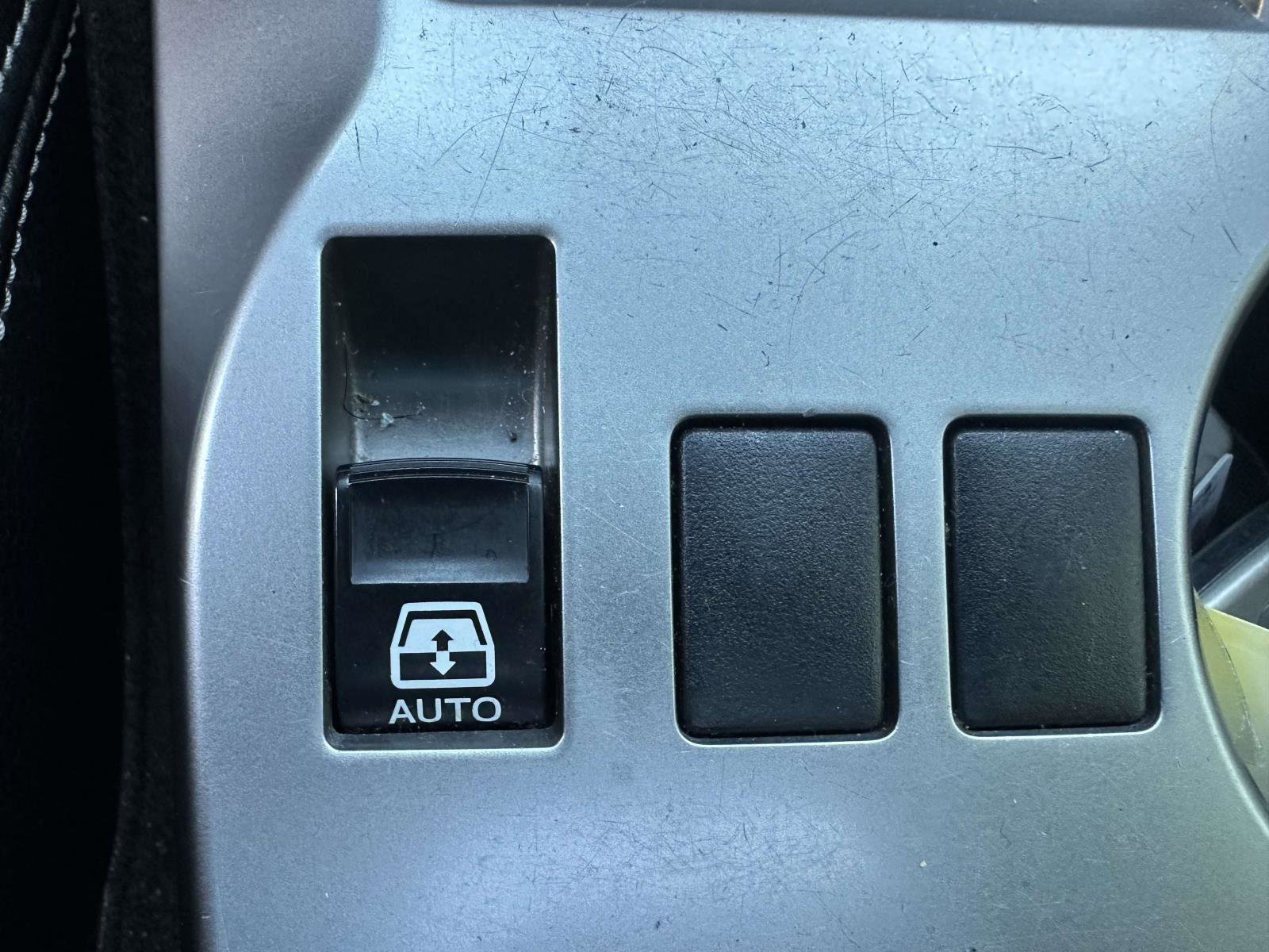 Used 2014 Toyota 4Runner Limited image 29