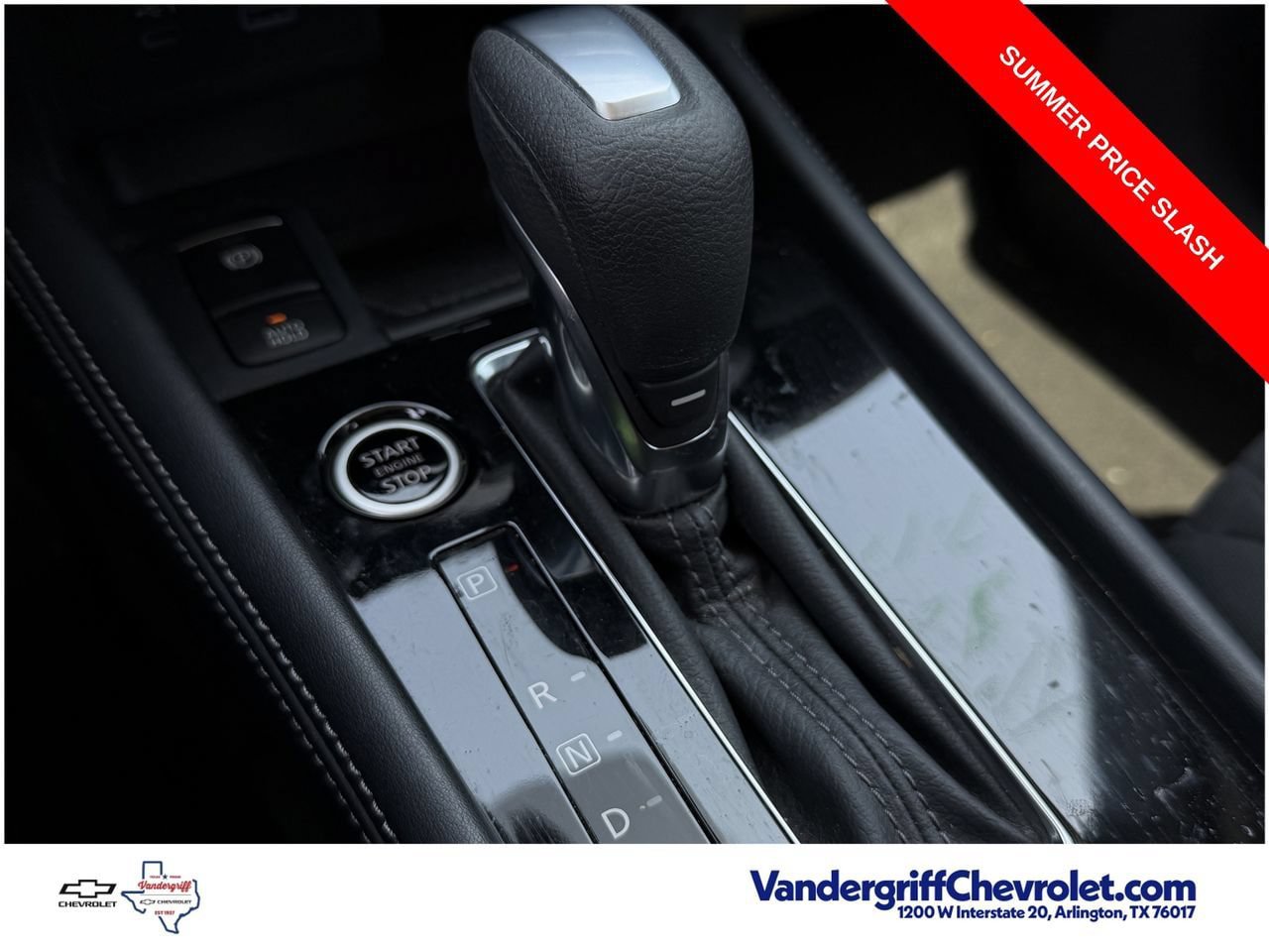 Used 2023 Nissan Kicks SR FWD image 18